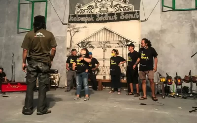 Sistem Tanda Kata dalam “Suk-Suk Peng Disuk-suk Jadi Gepeng”